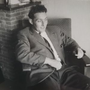 Henk Petra foto thuis. Bron familie Petra.