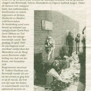Blad uit IJmuiden van 21 april 1994. Burgemeesters waarschuwen.