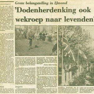 Noordhollands dagblad 5 mei 1986. Piet en Tiny Bart bij het Razzia monument op het Stationsplein