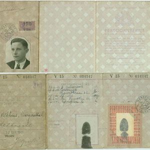 Persoonsbewijs van Jan Wuis. Zijn PDA-Amersfoort nummer 869 is zichtbaar rechts van de naam Wuis.