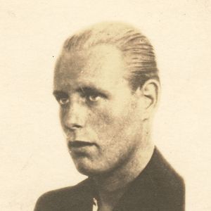 Piet Hoogeland foto overgenomen van het bidprentje.