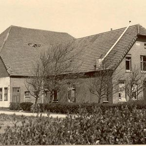 Boerderij van de familie Veldt aan de Hoflanderweg 59 te Beverwijk