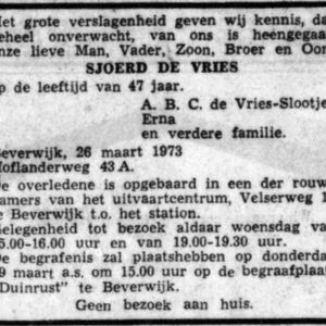 Overlijdensbericht Sjoerd de Vries. Bron Delpher.nl De Telegraaf van 28 maart 1973.