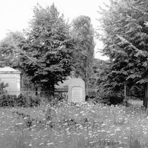 Kerkhof Pulgar de 3 Monumenten in de oude situatie